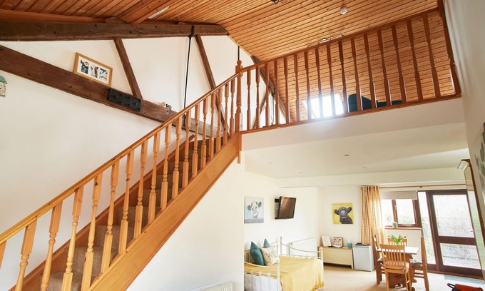 Hickling Bed & Breakfast | Exceptional Stay at The Cowshed @ Dairy Barns with Breakfast
