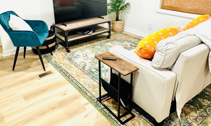 Semora House | Delightful Stay at The Cozy Cove by Hyco Lake