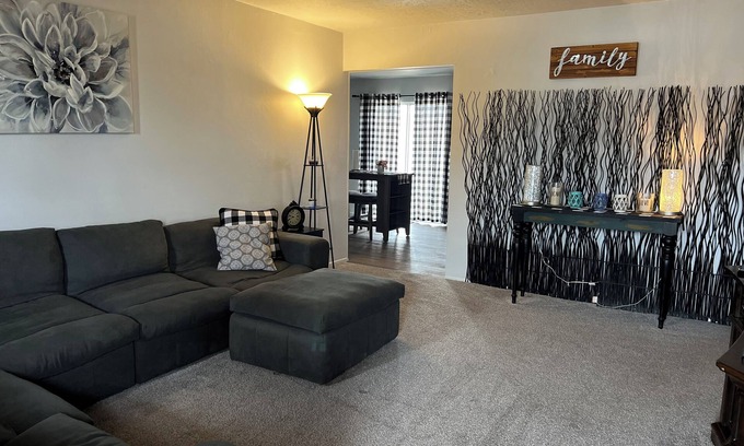 Farmington House | The Cozy Crib