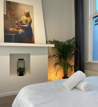Delft Apartment | Family XL House: A Hidden Gem by TU Delft Campus