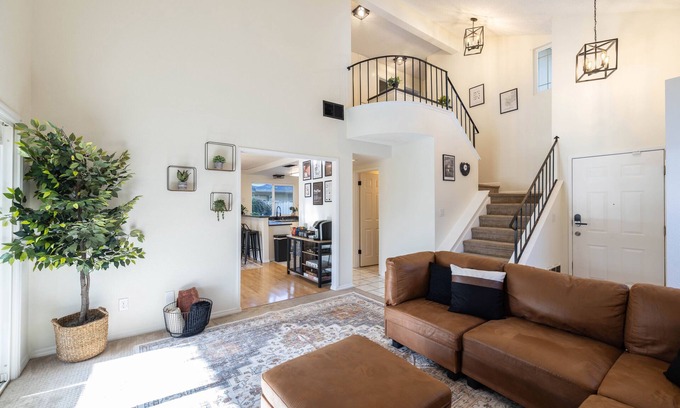 South Natomas House | Cozy Sac-Pool Retreat with Yard & Nearby Attractions