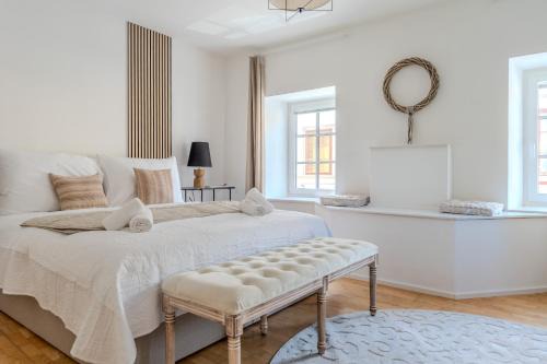 Spitz House | Pet-Friendly Oceanfront Townhouse - Donaublick Spitz 9.8/10