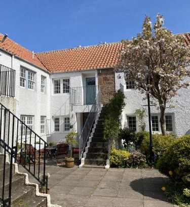 Crail Apartment | Discover The Crail Maltings: Family-Friendly 4-Star Retreat