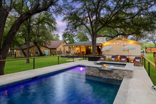 Horseshoe Bay House | Relax at The Creek Villa: Heated Pool, Spa & Boat Slip