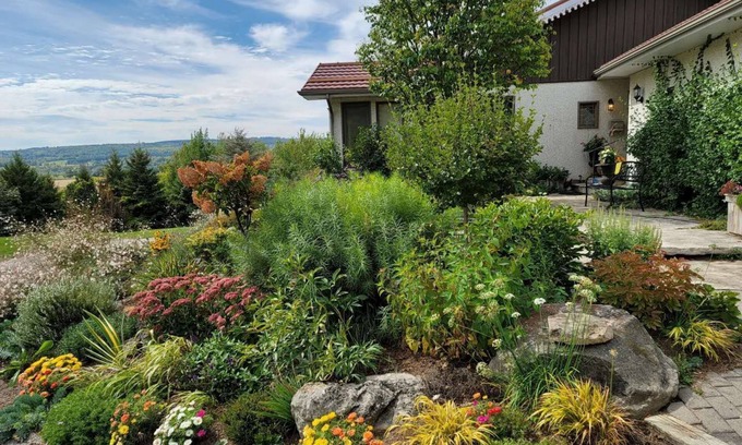 Creemore House | Explore The Creemore Retreat: A Private Natural Escape