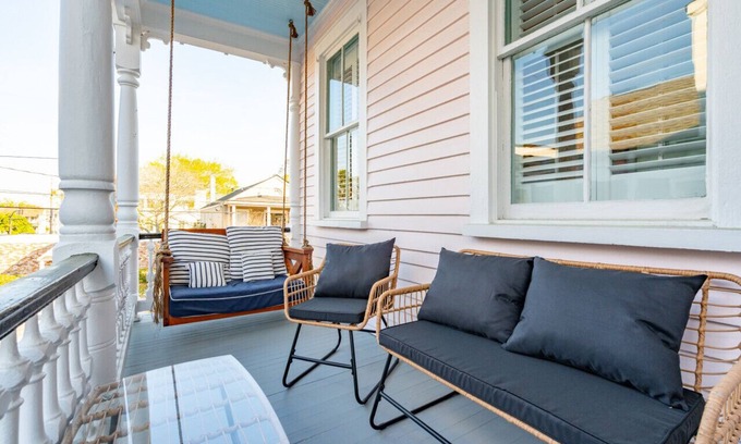 Cannonborough Elliotborough Apartment | Convenient Stay at The Crescent Moon - Walk to King