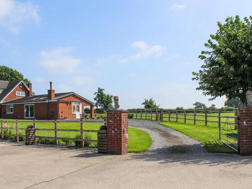 Winsford House | Family-Friendly Retreat at The Crofts - Perfect for Kids!