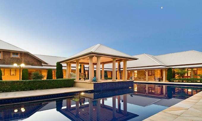 Somersby House | Guest Rated: The Crowes Nest - Family-Friendly Retreat