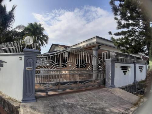 Johor Bahru House | The Crown Homestay