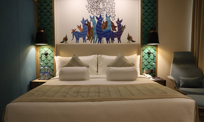 Seraikela Hotel | Discover The Cruze Premium Boutique Hotel with Pool & Dining