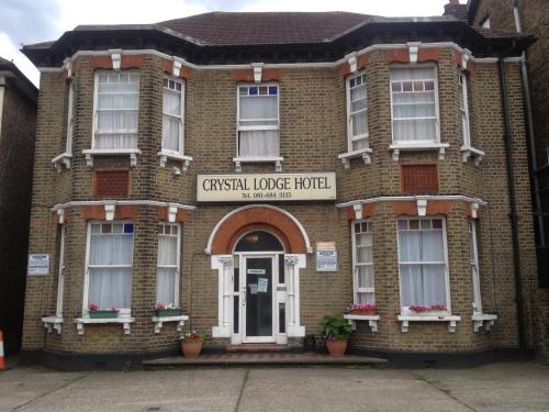 Bensham Manor Bed & Breakfast | Family-Friendly Stay at The Crystal Lodge Hotel