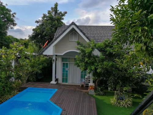 Phaya Yen Villa | Relaxing Escape at The Cube Pool Villa 1 - A 4-Star Retreat