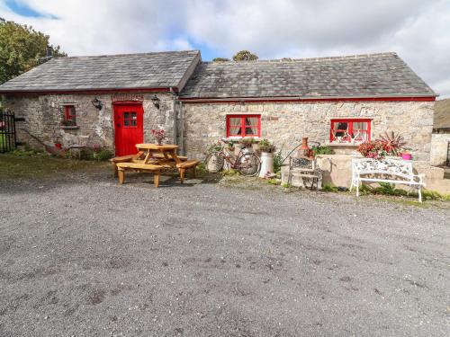 Ardfinnan House | Cozy Retreat at The Dairy - Ideal for Your Next Getaway