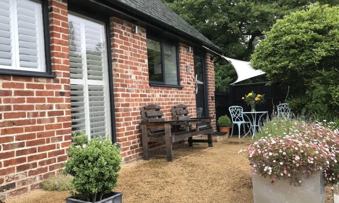 Robertsbridge Cottage | Experience The Dairy: Pet Friendly with Scenic Country Views