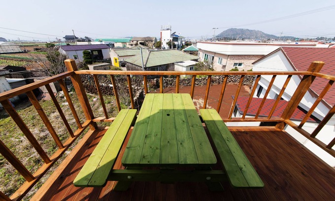 Hallim House | Relax at The Dan Village Guesthouse: Rated 8.8/10 & Kids Welcome