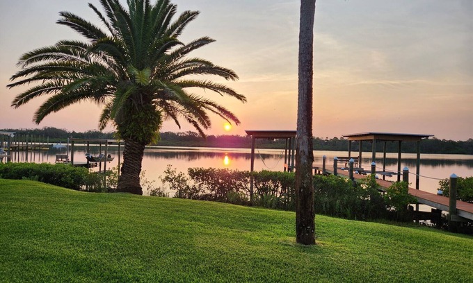 Edgewater House | Experience The Dancing Dolphin Retreat: Perfect for Families