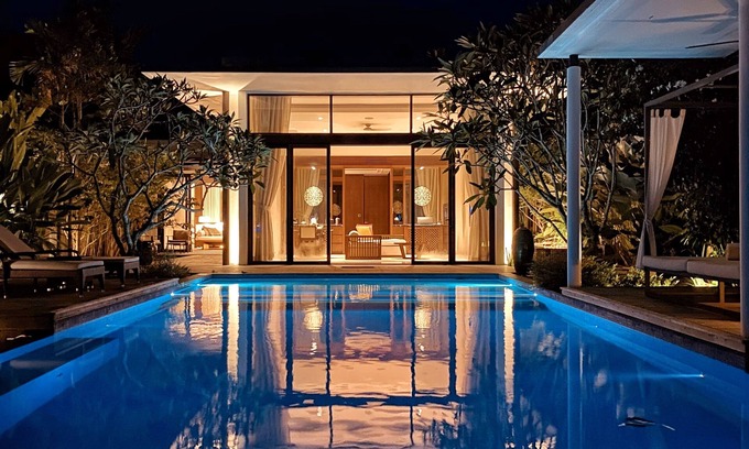 Padang Matsirat Hotel | Indulge at The Danna Beach Villas - 5-Star Oceanfront Escape