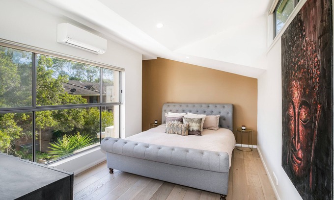 Cronulla House | Cozy Retreat at The Dans @ Woolooware - Steps to the Beach