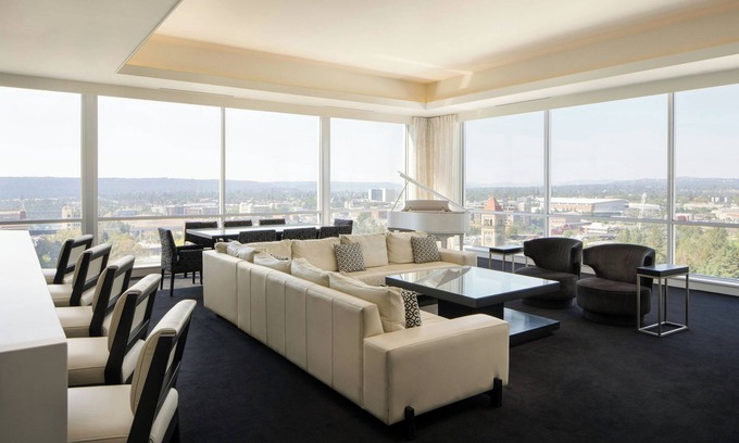 Riverside Hotel | Experience The Davenport Grand: Eco-Friendly & Family Friendly