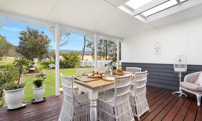Jaspers Brush Cottage | Discover The Dawning: A Victorian Cottage Retreat