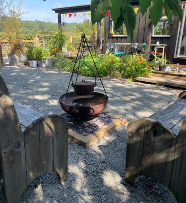 Westbrook Court House | Relax at The Deckhouse: Cabin with Large Deck near Hay-on-Wye
