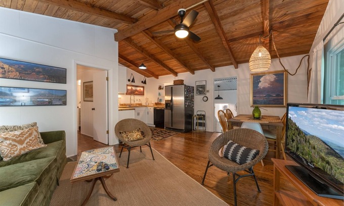 Cedar Mountain House | Exceptional Deep Forest Green Cottage: Pet Friendly & Breakfast