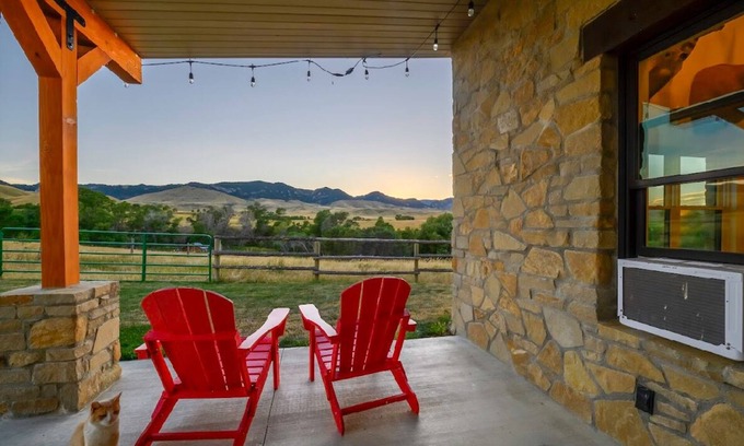 Saddlestring House | Family-Friendly Retreat at The Deer Shed - Rated 9.8/10