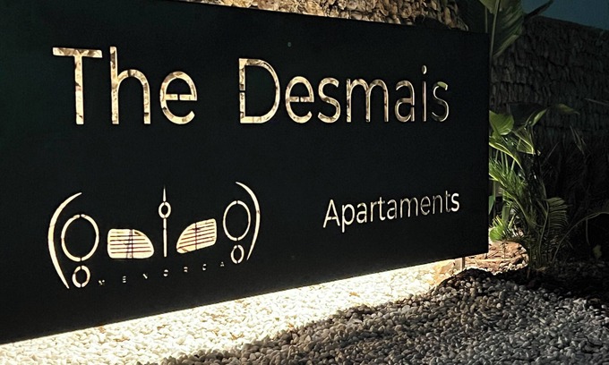 Serpentona Apartment | Discover The Desmais: Oceanfront Retreat with Spa Access