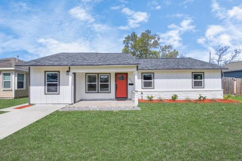 Foster Place House | Discover The Dewberry: Family-Friendly 4-Star Retreat