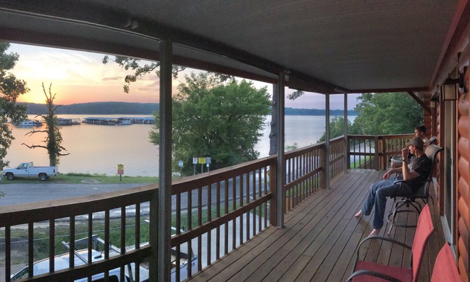 Diamond City Cabin | Perfect Family Retreat at The Dock Holiday Cabin