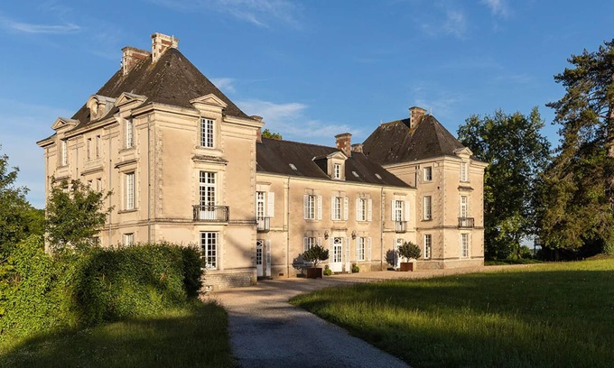 Mouzeil Other | Discover The Domain of Cop Choux - 10/10 Guest Rated Escape