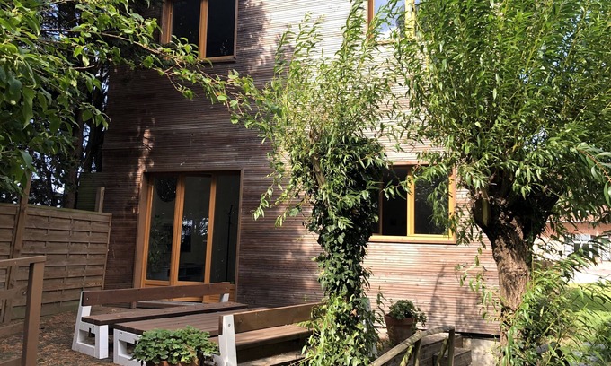 Vieux-Berquin House | Discover Domaine Des Zoiseaux: Family-Friendly Retreat