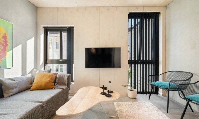 Bergen City Centre Apartment | The Double Date I Architectural I Free Parking!