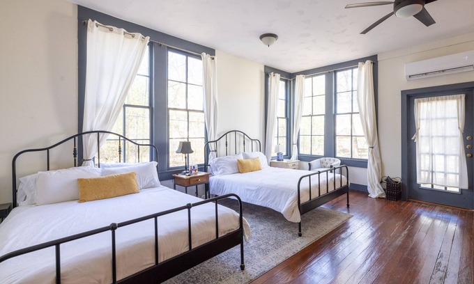 Heritage House | Experience The Downtown Abbey: 10/10 Rated with Pool & Breakfast
