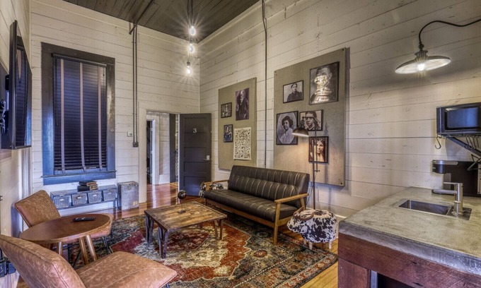 Brenham Hotel | Experience Comfort at the Downtown Brenham Schoolhouse Hotel
