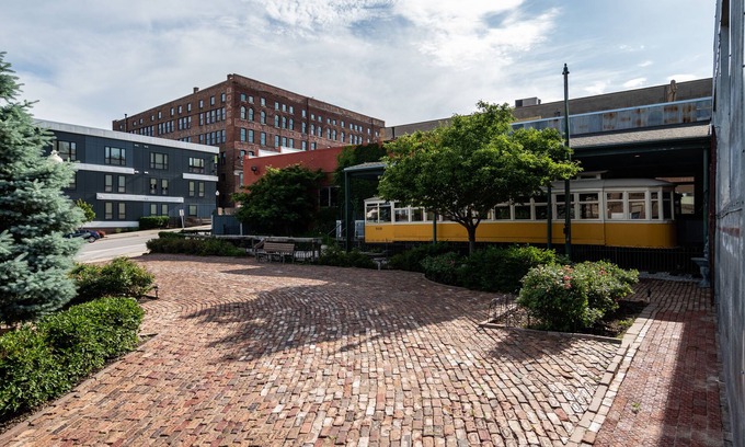 Downtown Omaha House | Discover The Downtown Omaha Oasis: Arcade & Rooftop Hot Tub