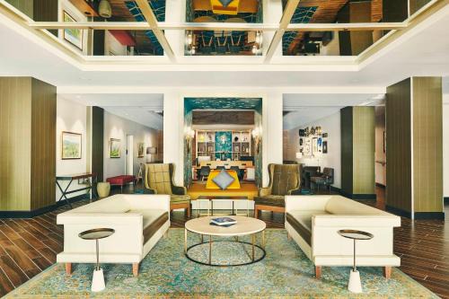 Charlottesville Hotel | Experience The Draftsman: Pet-Friendly & Wheelchair Accessible