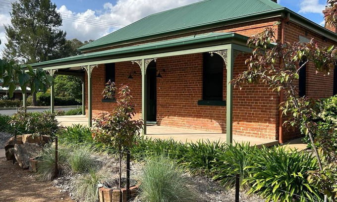 Manilla House | The Eagle's Nest - Adventure-Ready 4-Bedroom Holiday Home in Manilla, NSW