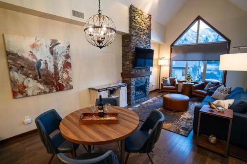 Canmore House | Experience The Eagle Suite at Stoneridge Mountain Resort