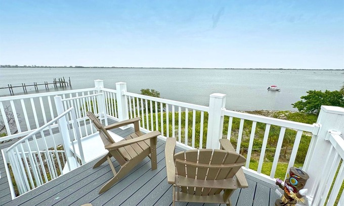 Jensen Beach House | The Eagles Nest - Intracoastal Gem