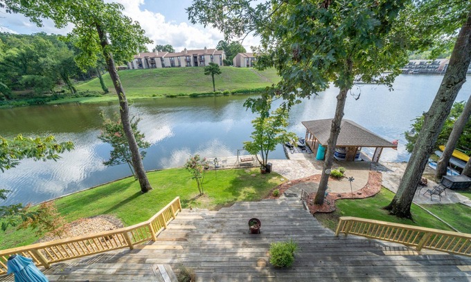 Hot Springs House | Lake House Oasis: Family Fun & Watersports Await You