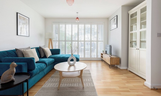 Peckham Rye Apartment | Discover The East Dulwich Villas: Family-Friendly Getaway