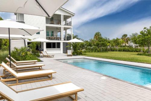 Key West House | Experience The Ebberly House: Exclusive Pool & Pet Friendly