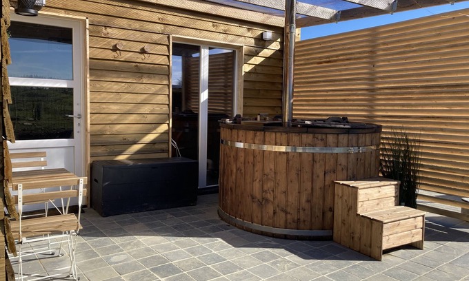 Tronquoy Ski Chalet | The Eddy Lodge: Nature Views with Nordic Bath Experience