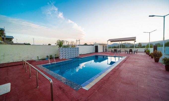 Eklingji Villa | Discover Comfort at The Ekling Villa with Family-Friendly Amenities