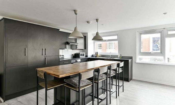 Brompton & Hans Town Apartment | Comfortable Stay at The Elden No2 Fairway Hosting
