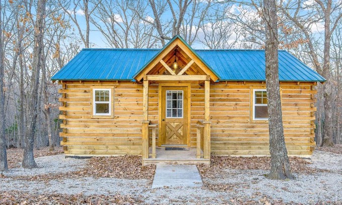 Eldon House | Discover The Eldon Cabin Experience: Family & Pet Friendly