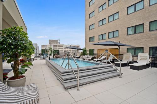 Central Business District Hotel | Experience The Eleanor New Orleans: Oceanfront & Pet Friendly