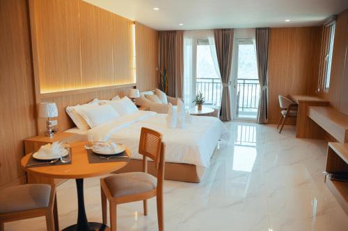 Vang Vieng Apartment | Budget-Friendly Stay at The Elephant Crossing Hotel