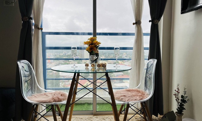 Cagayan de Oro Apartment | Guest Rated 10/10: Comfycosy Studio in The Loop